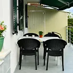 View דירה *