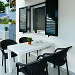 View דירה *
